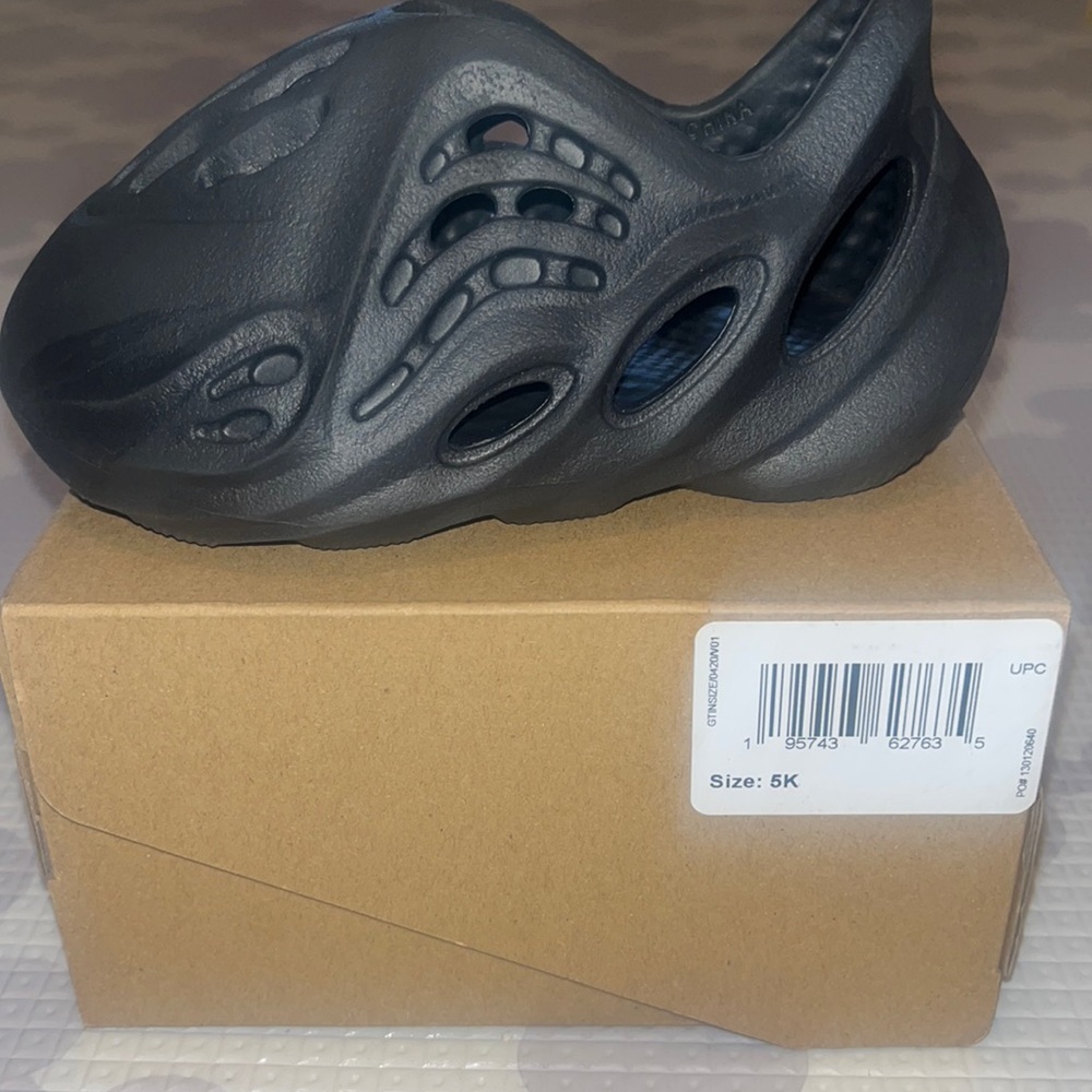 Yeezy Foam Runner Infant Black Size 5k